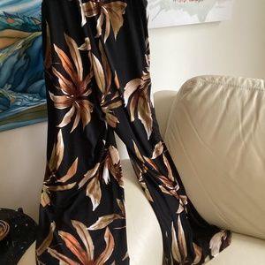 NWOT Laura Plus size 18 Black and Tan floral pants